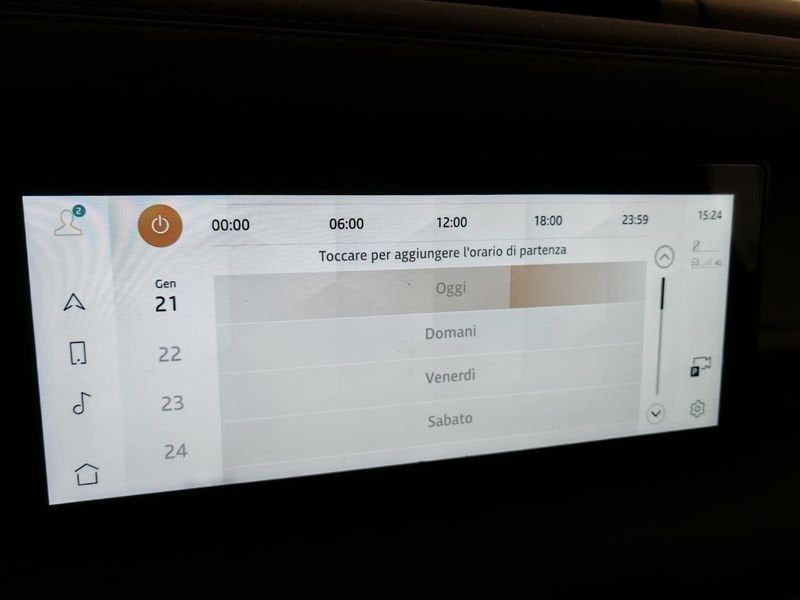 Land Rover Defender 2021