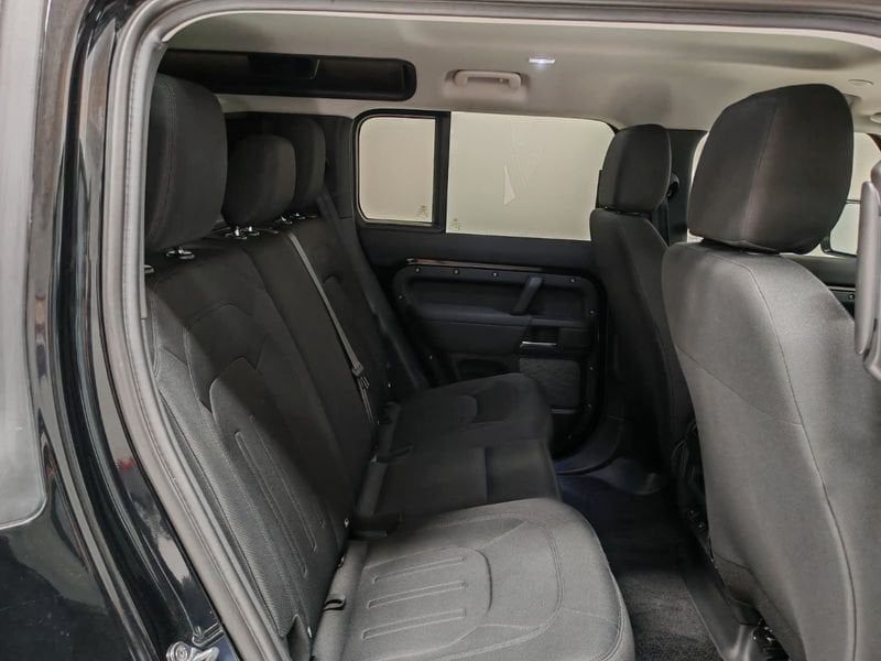 Land Rover Defender 2021