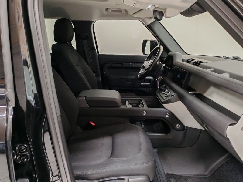 Land Rover Defender 2021