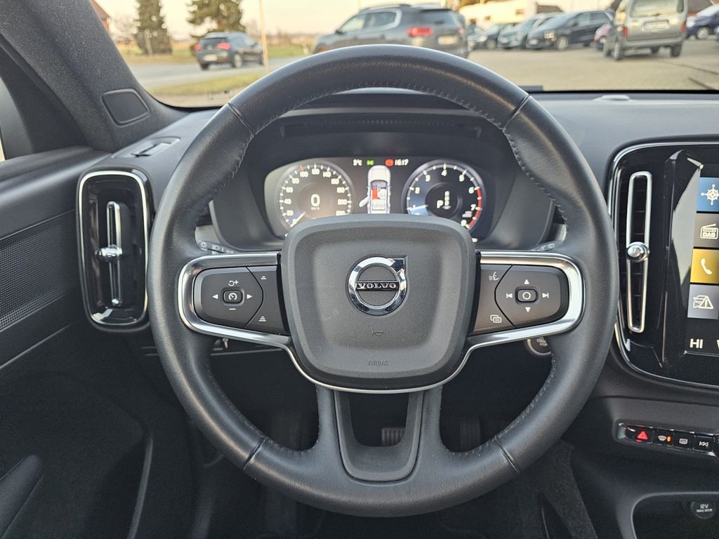 Volvo XC40 2021