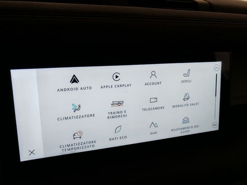 Land Rover Defender 2021