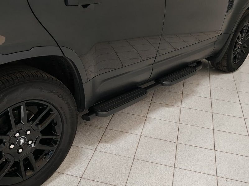 Land Rover Defender 2021