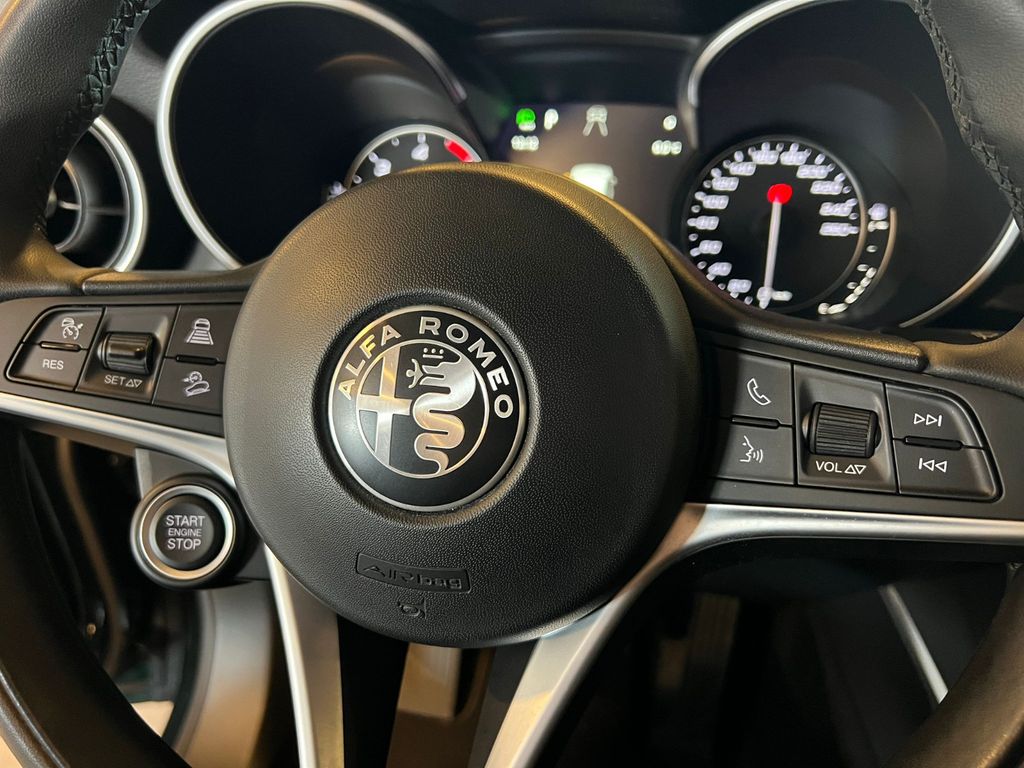 Alfa Romeo Stelvio 2020