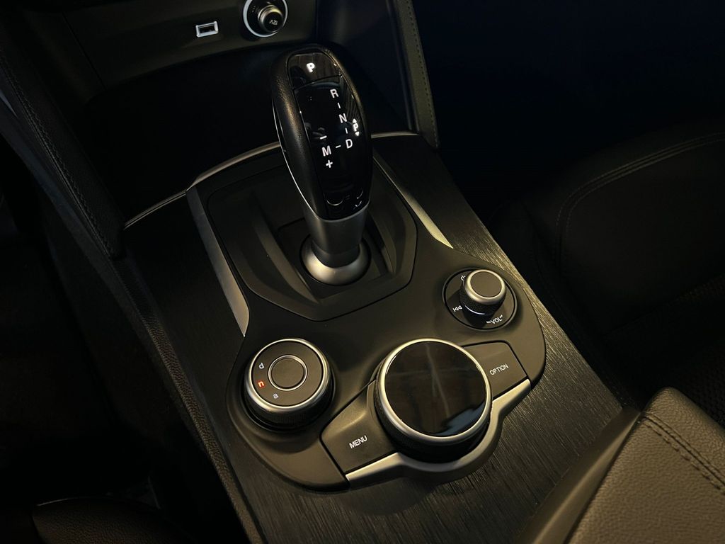 Alfa Romeo Stelvio 2020