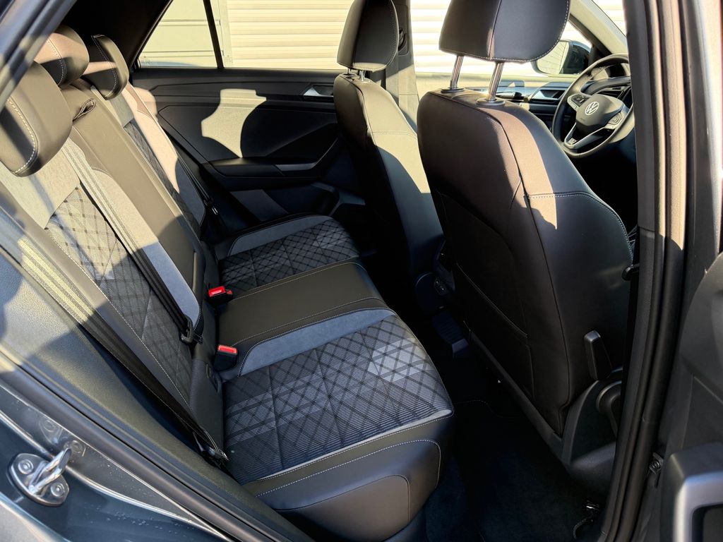 Volkswagen T-Roc 2024