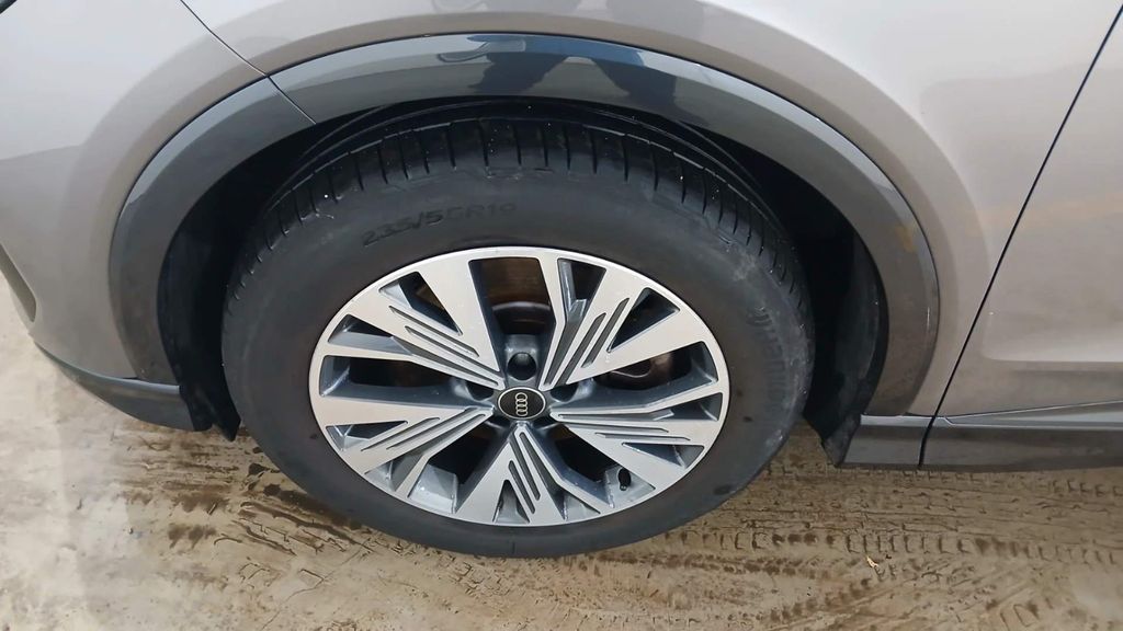 Audi Q4 e-tron 2023
