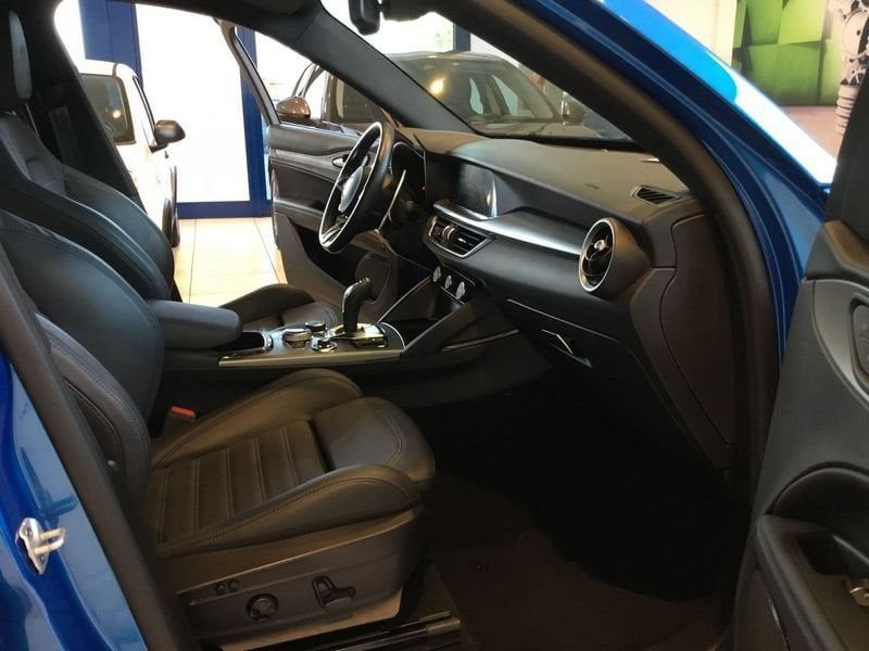 Alfa Romeo Stelvio 2025