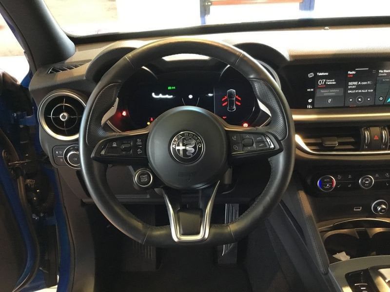 Alfa Romeo Stelvio 2025