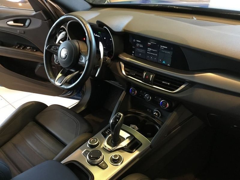 Alfa Romeo Stelvio 2025