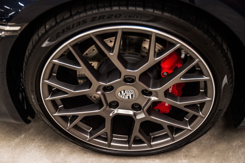 Porsche 992 2019