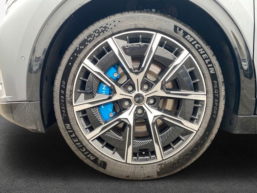 Alpine A390