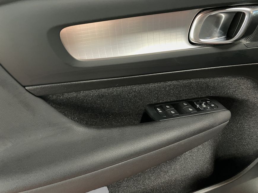 Volvo XC40 2024
