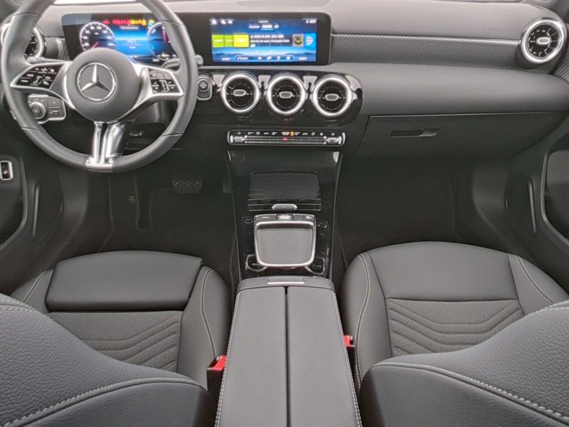 Mercedes-Benz A 250 2025