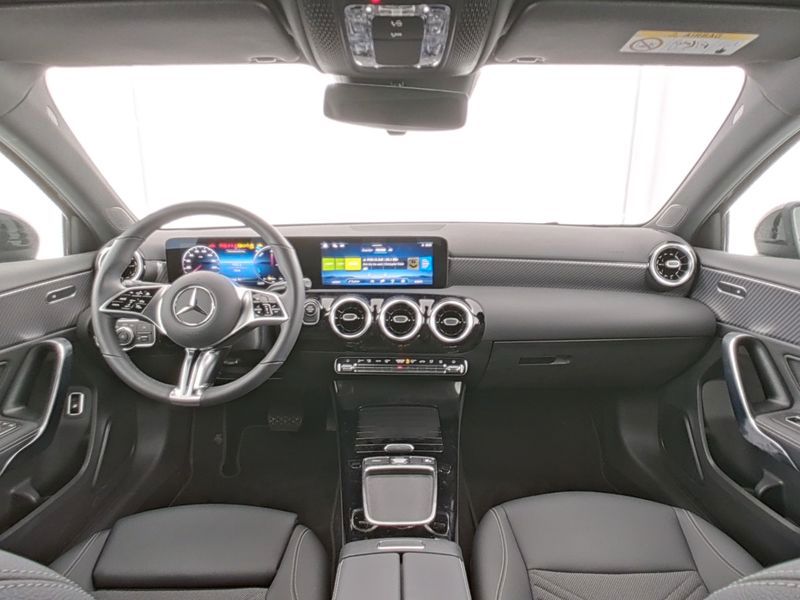 Mercedes-Benz A 250 2025