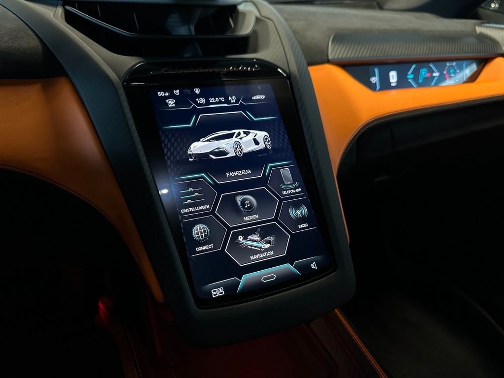 Lamborghini Revuelto