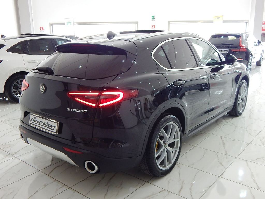 Alfa Romeo Stelvio 2019