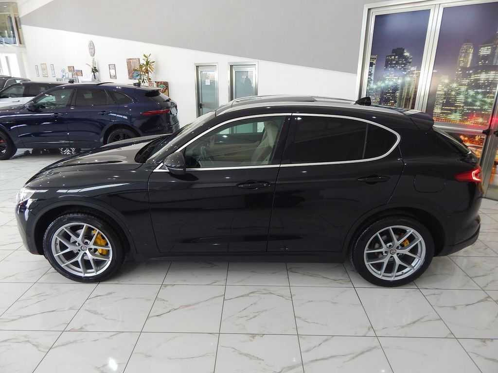 Alfa Romeo Stelvio 2019