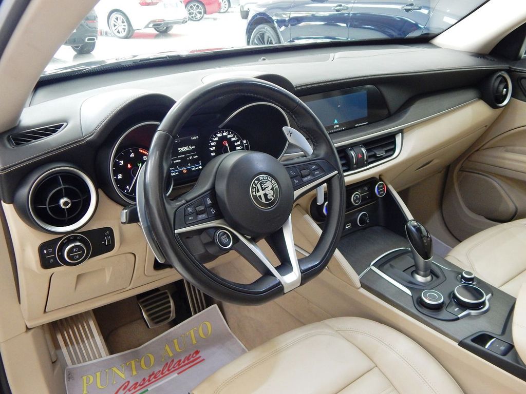 Alfa Romeo Stelvio 2019