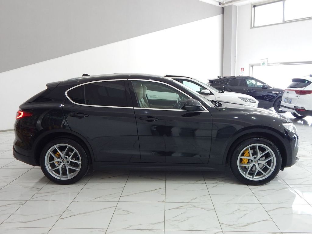 Alfa Romeo Stelvio 2019