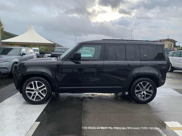 Land Rover Defender 2023