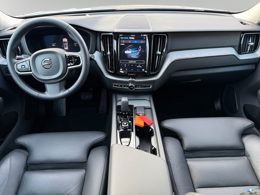Volvo XC60 2025