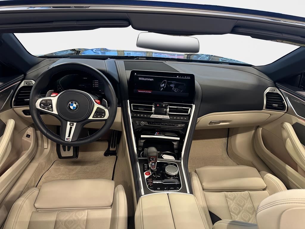 BMW M8 2025