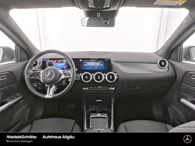 Mercedes-Benz GLA 200 2024