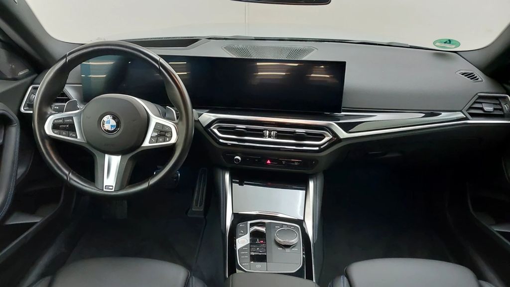 BMW 230 2023