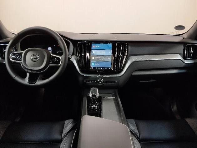 Volvo XC60 2025