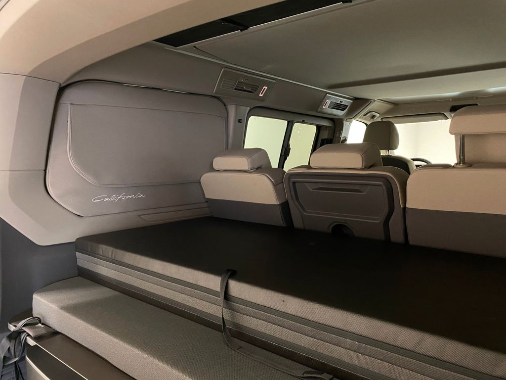 Volkswagen T7 California 2024