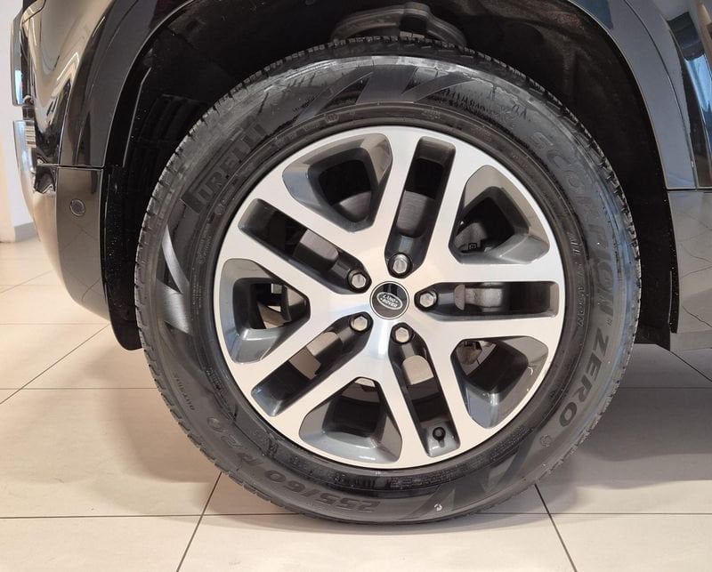 Land Rover Defender 2023