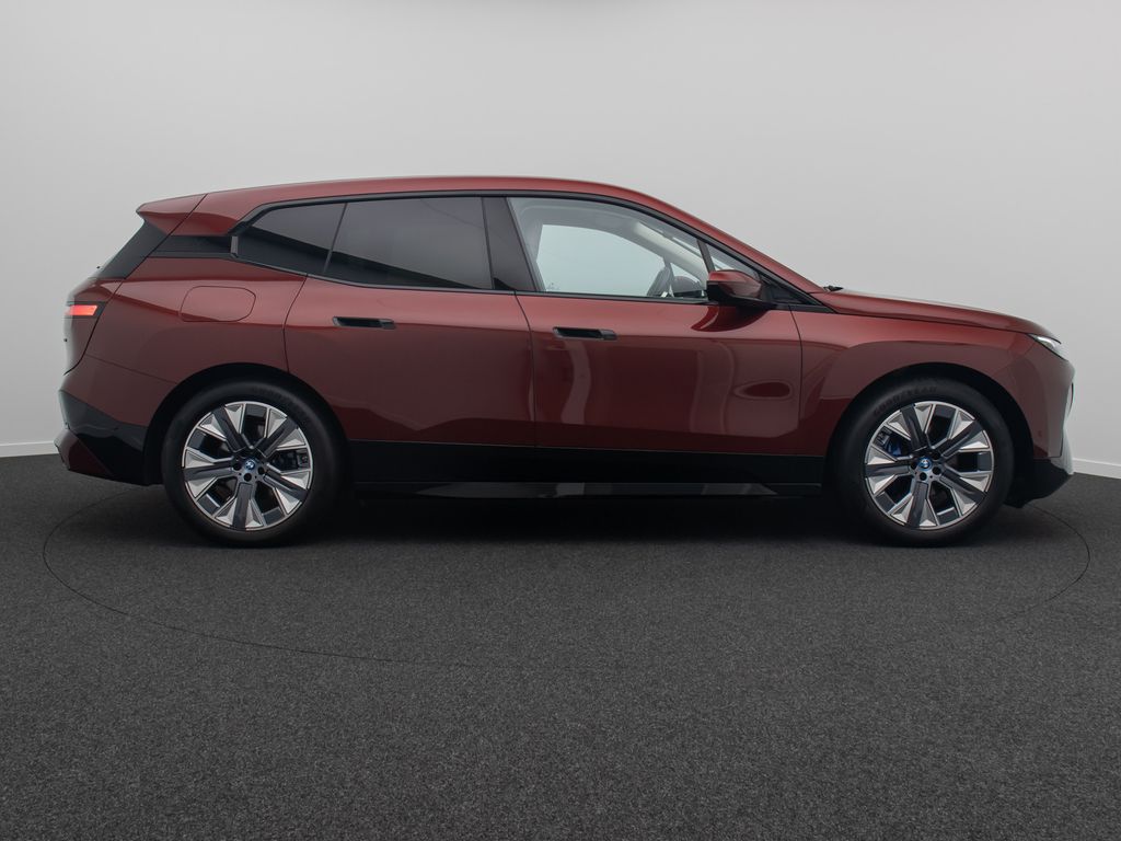 BMW iX 2023