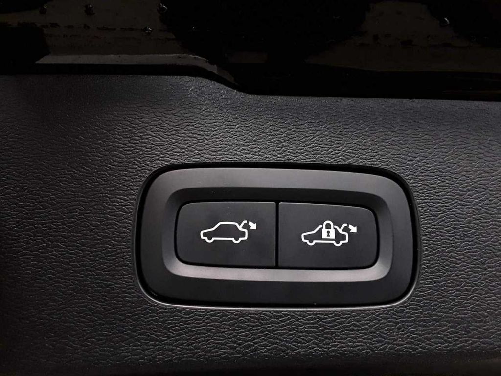 Volvo V60 2022