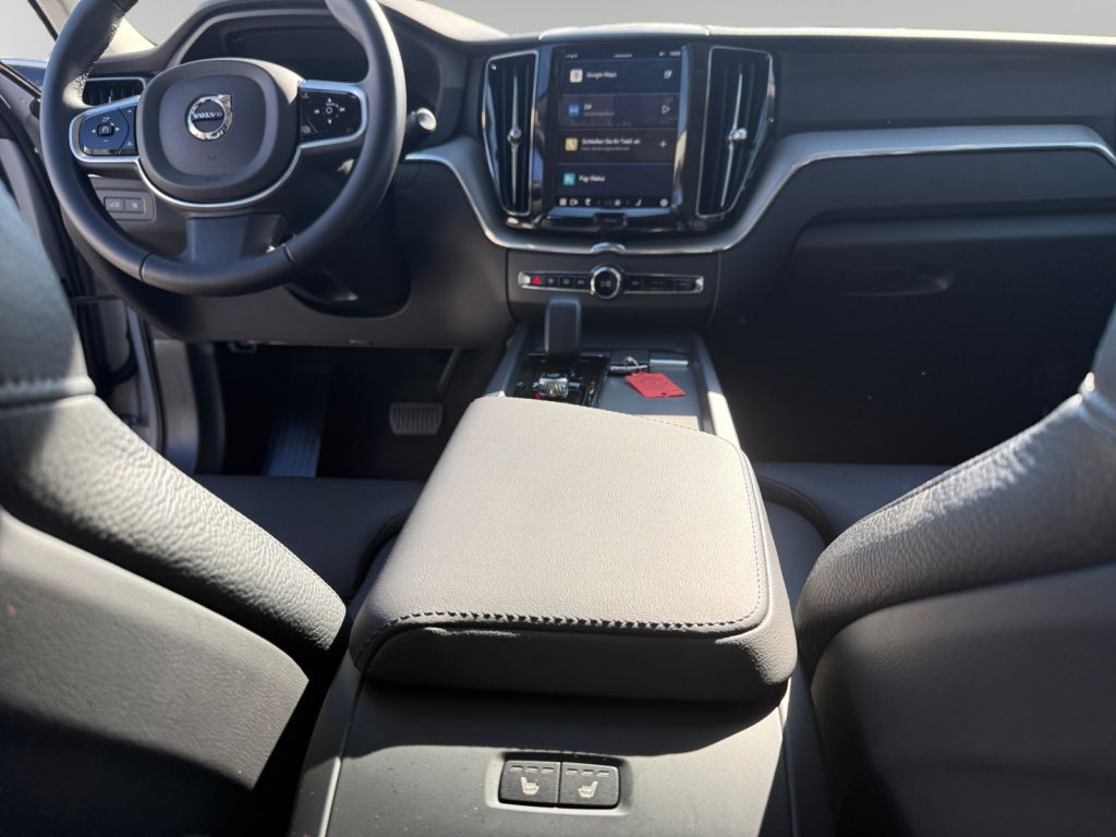 Volvo XC60 2025