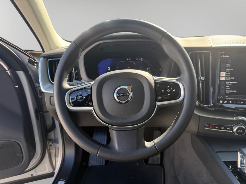 Volvo XC60 2025