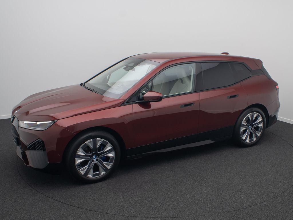 BMW iX 2023