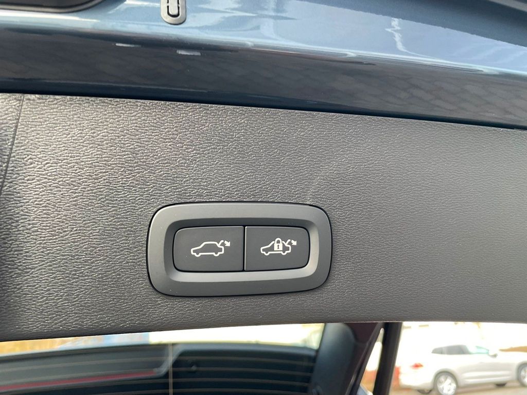 Volvo EX40