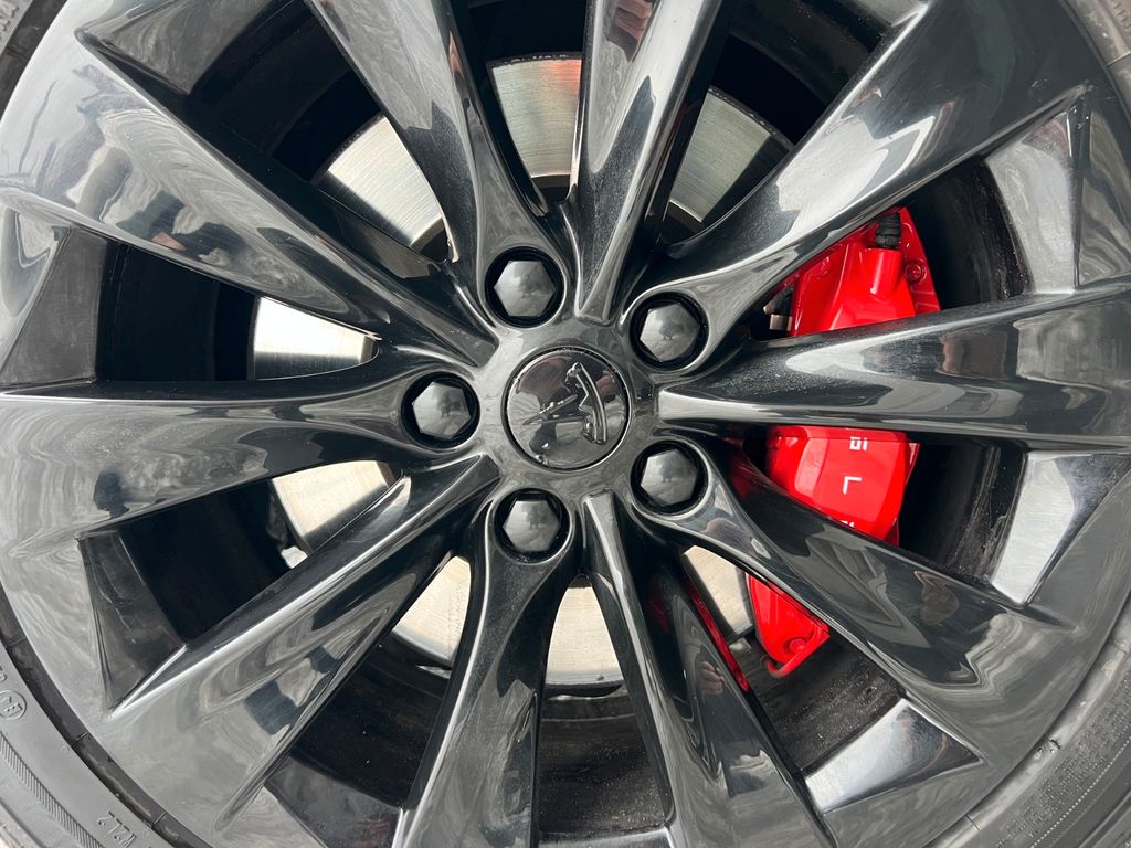 Tesla Model S 2016