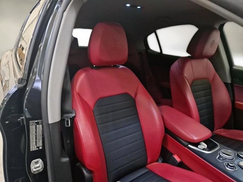 Alfa Romeo Stelvio 2021