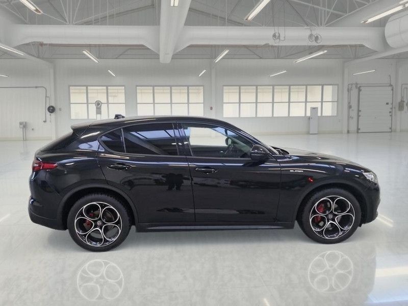 Alfa Romeo Stelvio 2021
