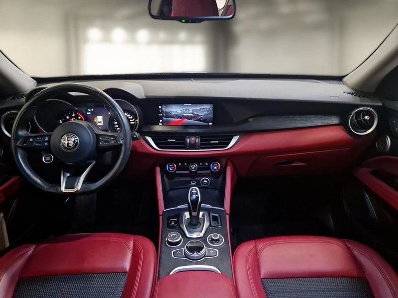 Alfa Romeo Stelvio 2021