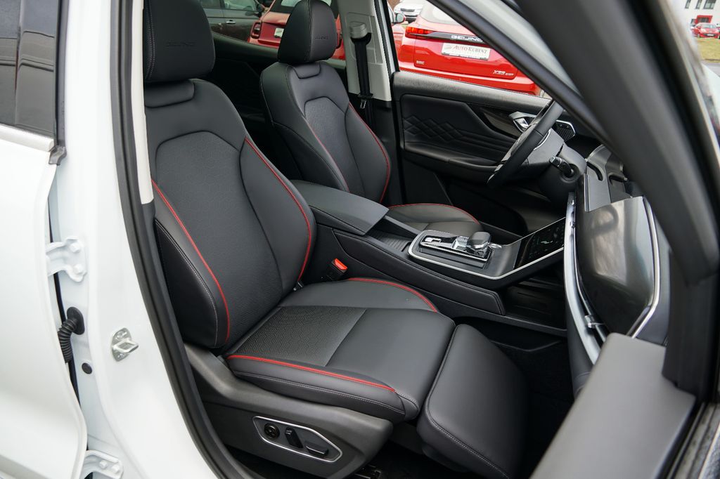 BAIC Beijing X75 2025