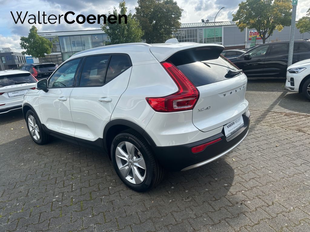 Volvo XC40 2025