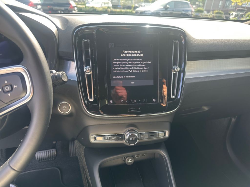 Volvo XC40 2025