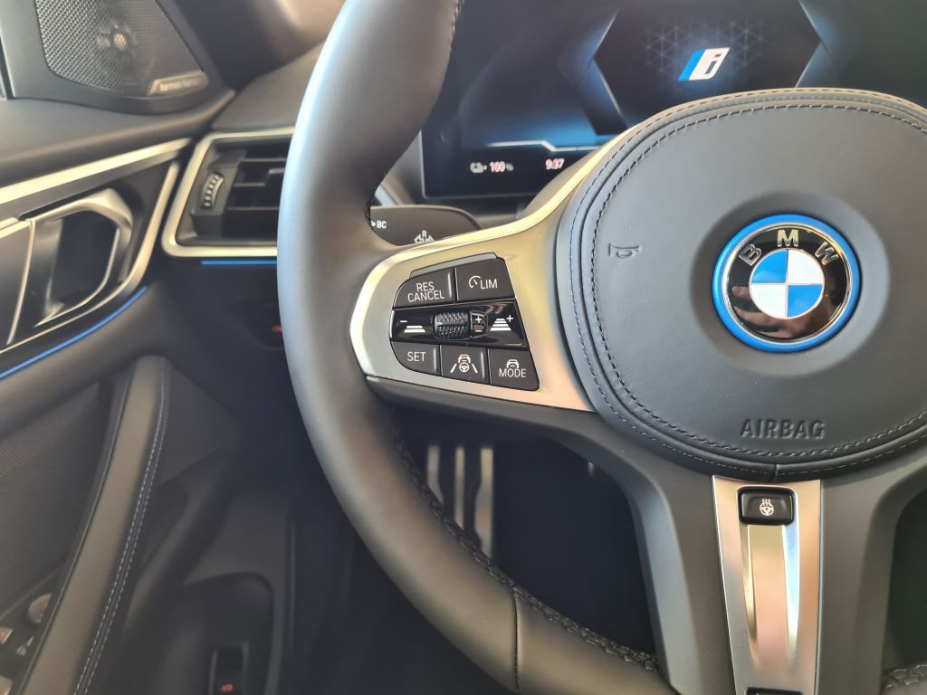 BMW i4 2023