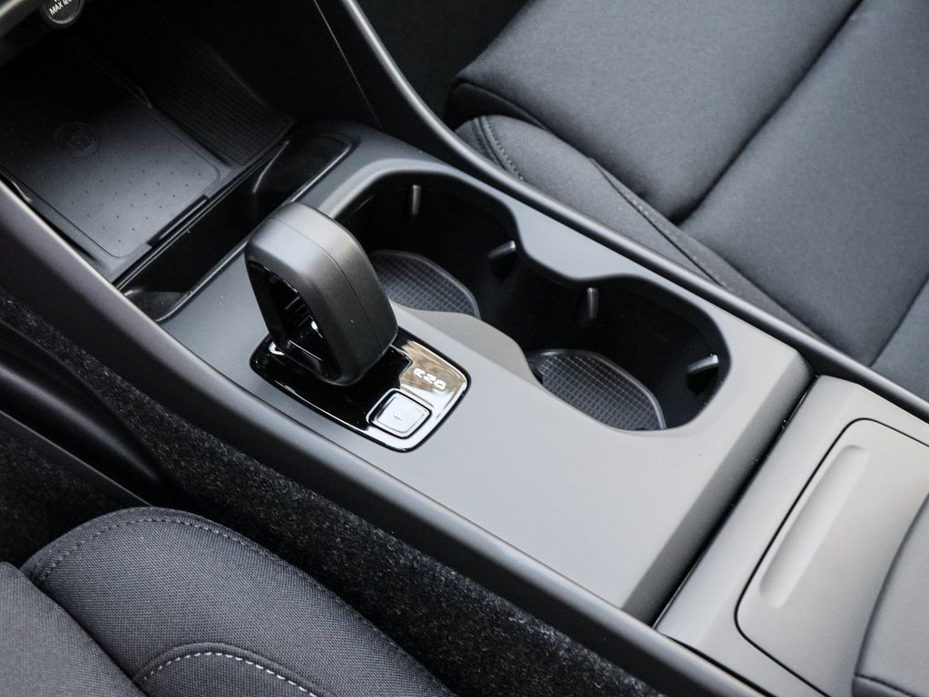 Volvo EX40 2026