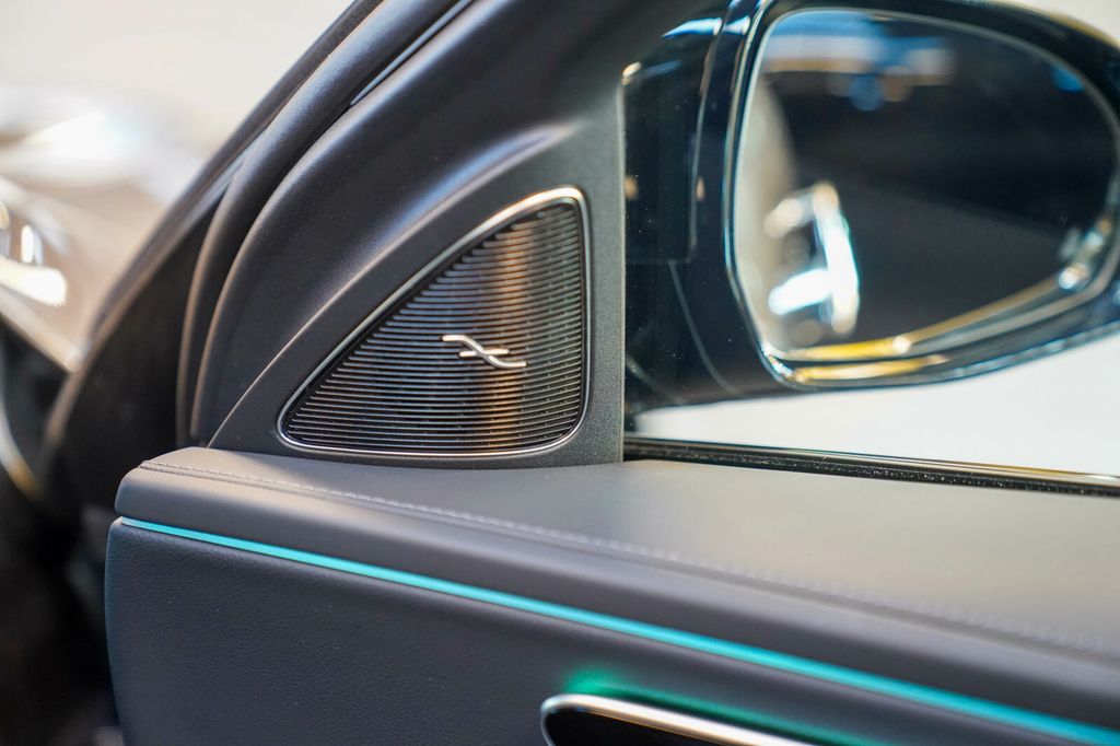 Mercedes-Benz E 300 2024