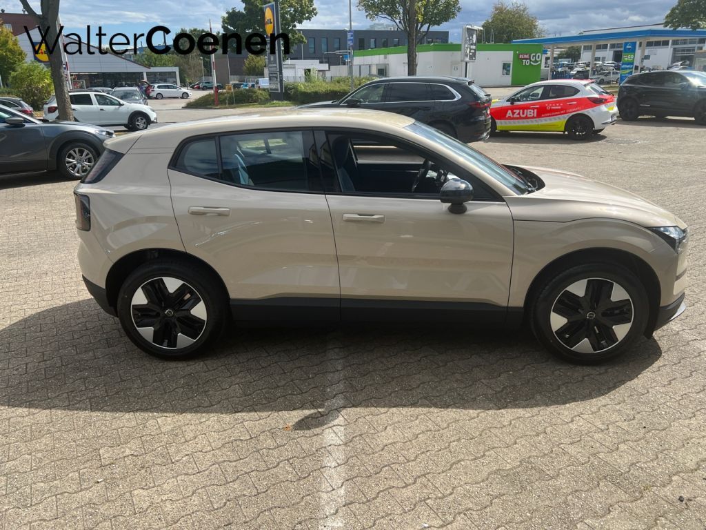 Volvo EX30 2025
