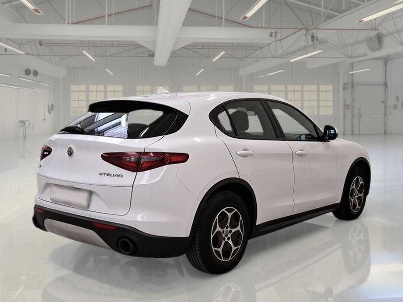 Alfa Romeo Stelvio 2022