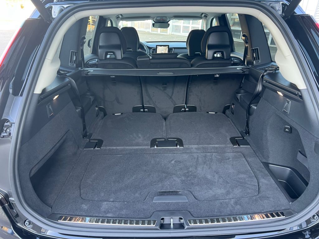 Volvo XC90 2025